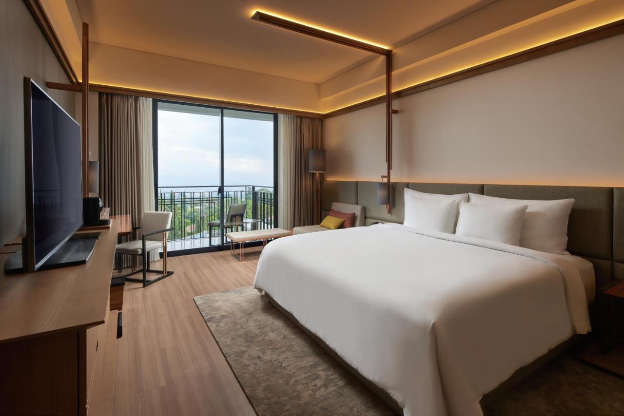 Hotel The Gaia Bandung 5*